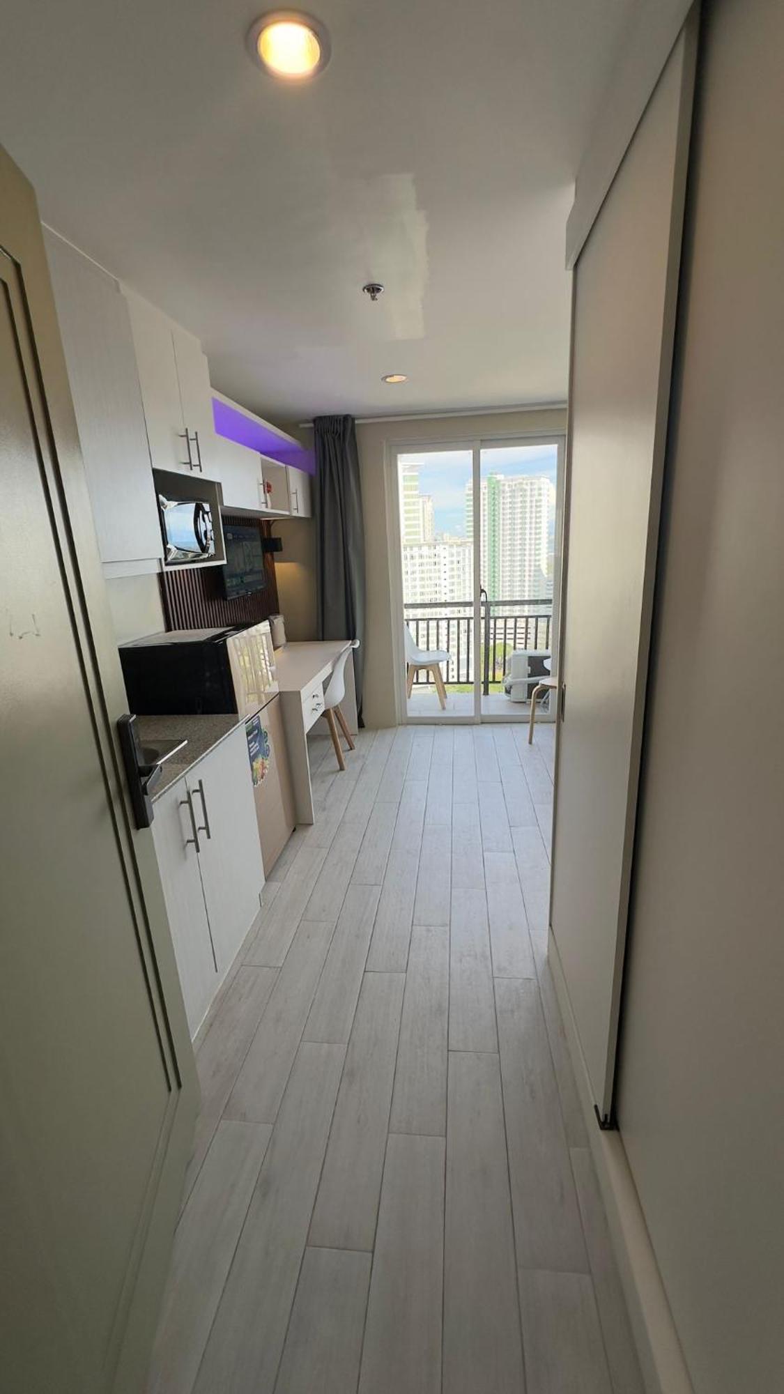Modern & Comfy Studio - Steps From Ayala Mall, Cebu City Экстерьер фото