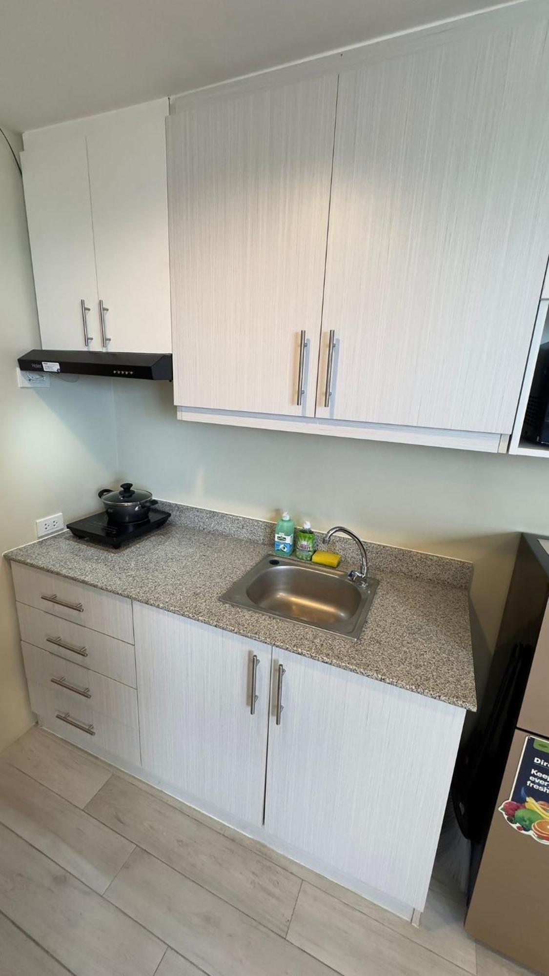 Modern & Comfy Studio - Steps From Ayala Mall, Cebu City Экстерьер фото